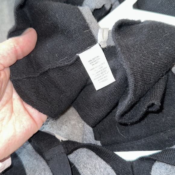 LOFT black & gray striped tunic top with bow neckline on back, EUC - Picture 7 of 7